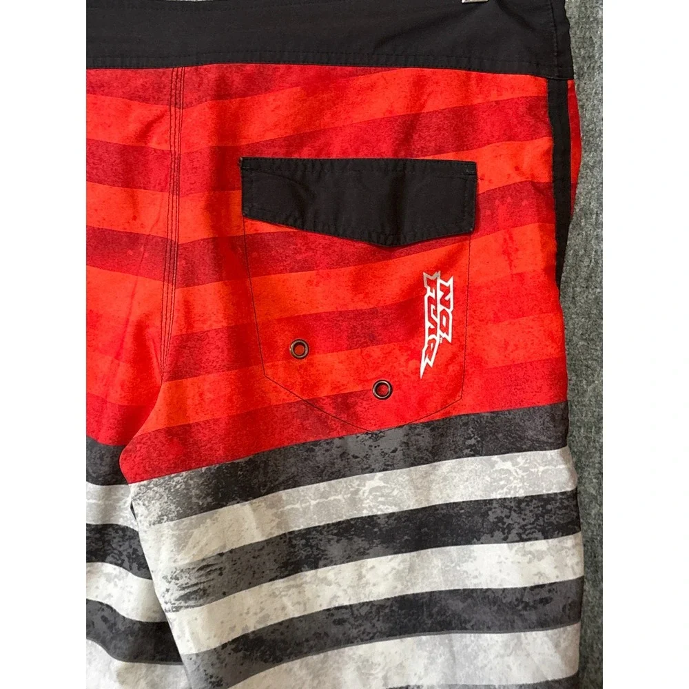 No Fear Mens Red Black Striped Board Shorts Swim Trunks Size 34 88B04086